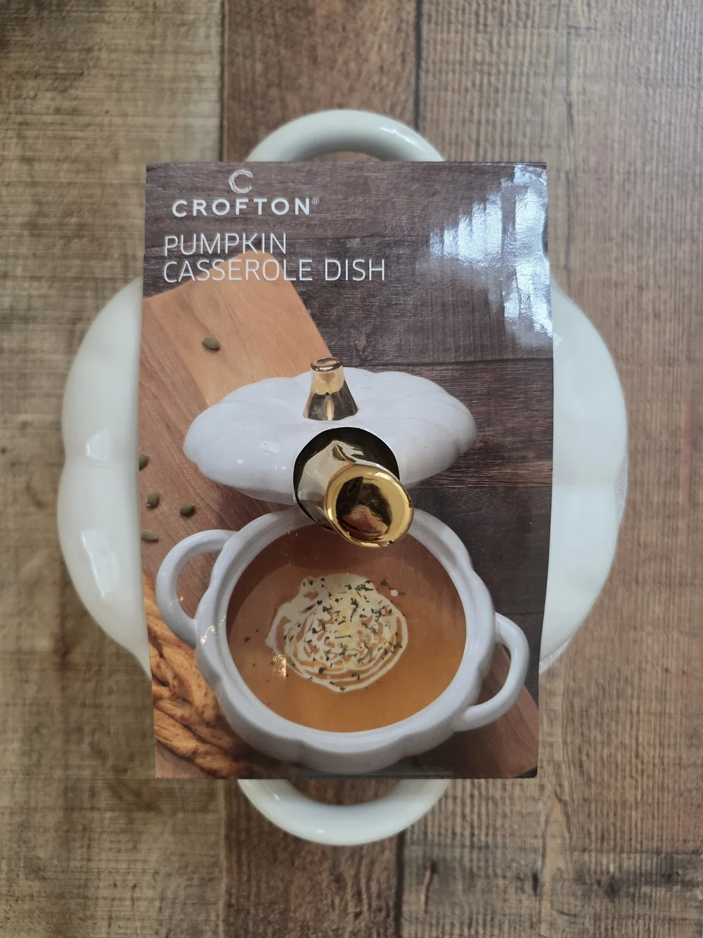 White and Gold Pumpkin Shaped Ceramic Serving Casserole Baking Dish with Lid 🎃